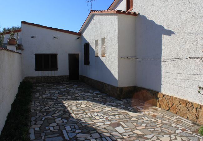 Ferienhaus in L'Escala - LES ROCHES