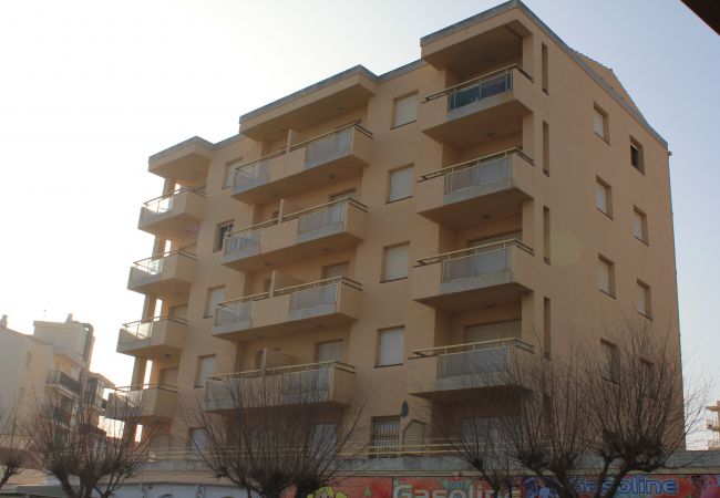 Apartment in L'Escala - PLATJA MAR 34