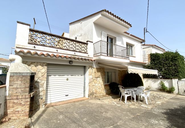 House in L'Escala - CASA RIELLS