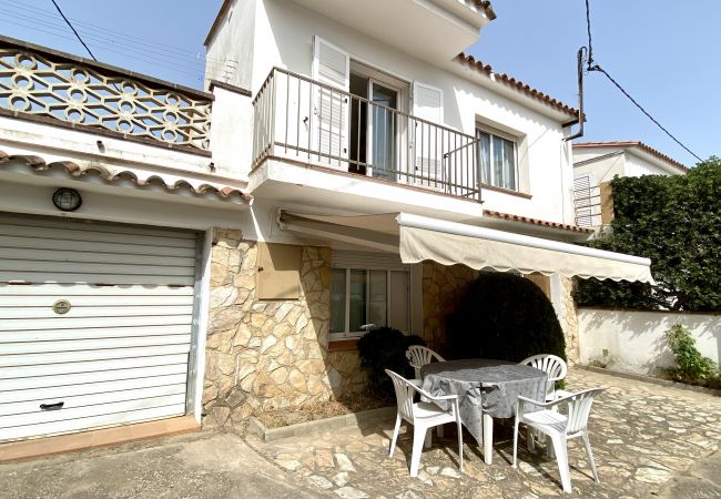 House in L'Escala - CASA RIELLS