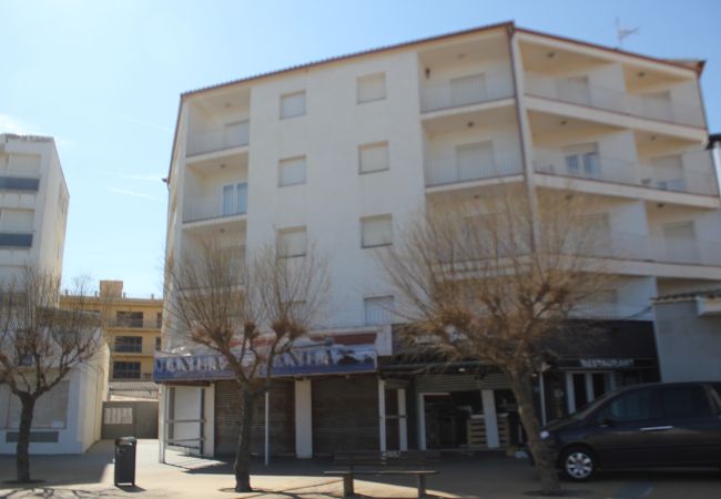 Apartment in L'Escala - RIELLS PARK 4