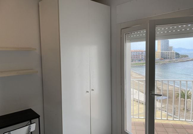 Apartment in L'Escala - RIELLS PARK 4