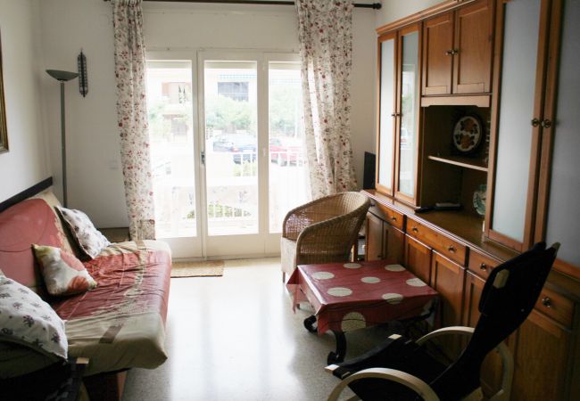 Apartment in Escala - P10456