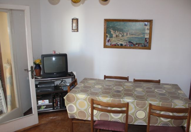 Apartment in Escala - P10622