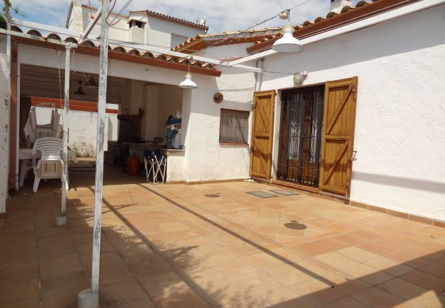 Casa en Escala - C10390