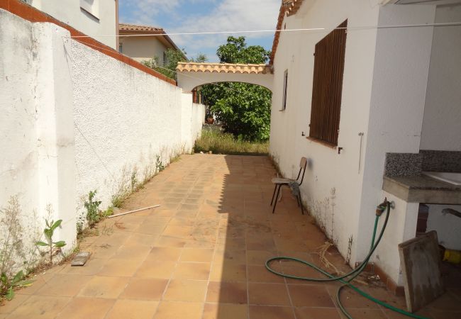 Casa en Escala - C10390