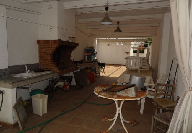 Casa en Escala - C10390
