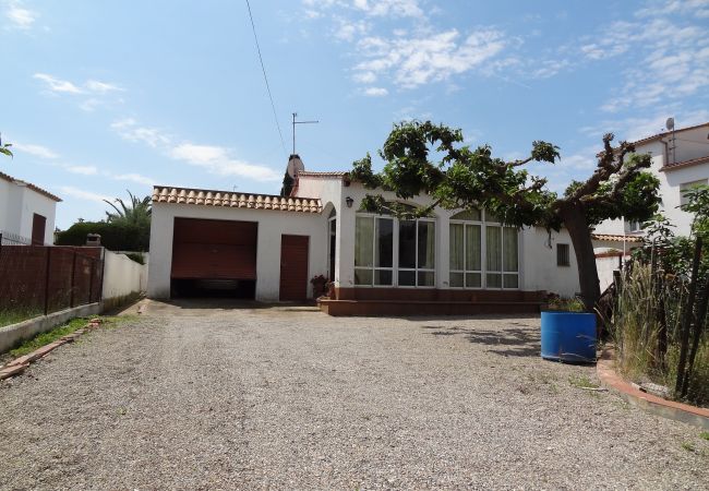 Casa en Escala - C10390