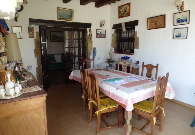 Casa en Escala - C10390